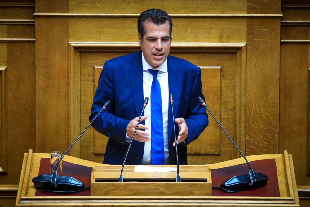 Πλεύρης υπέρ ασυμβίβαστου: Να διαχωριστούν νομοθετική και εκτελεστική εξουσία (video)
