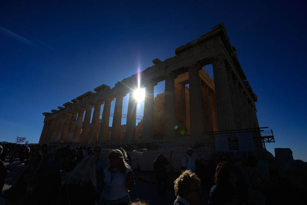 ΔΝΤ για ελληνική οικονομία: Πιέσεις από πόλεμο και ακρίβεια - θετικές προοπτικές παρά την ενεργειακή κρίση