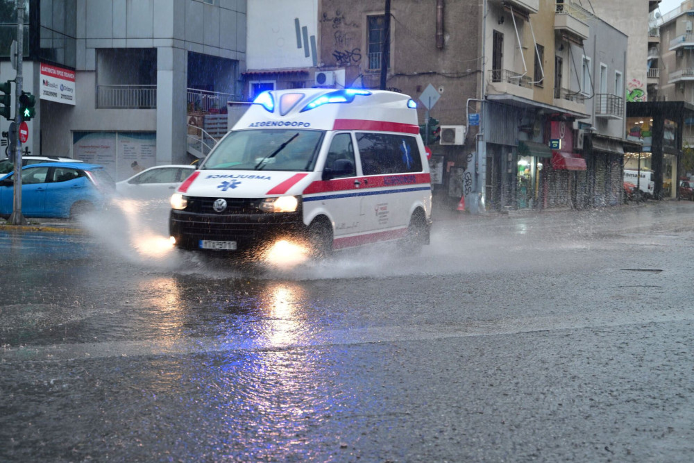 Κακοκαιρία Εrminio: κόκκινος συναγερμός σε όλη τη χώρα - Ισχυρά φαινόμενα και στην Αττική
