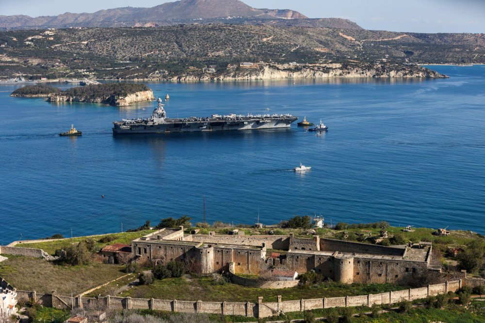 Η Ελλάδα ως θετική περίπτωση για τις ΗΠΑ: Πώς η κρίση ΝΑΤΟ - Τραμπ ενισχύει διπλωματικά και στρατιωτικά τη χώρα (video)