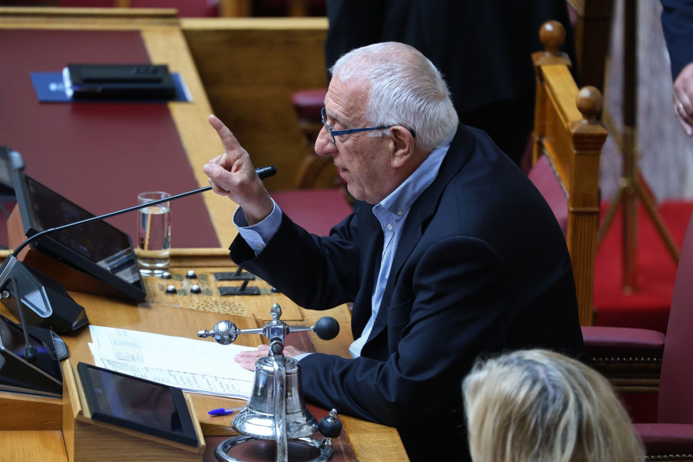 Ο Νικήτας Κακλαμάνης απαντά στο ΠΑΣΟΚ: Κοινοβουλευτική πρακτική η καθυστέρηση στη συζήτηση