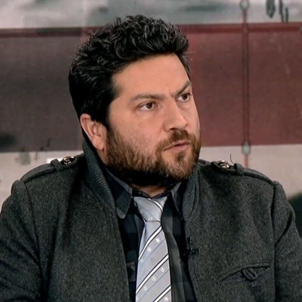 Ο πρόεδρος Ιρανών Ελλάδας, Άρια Μερίκι, στο «Μανιφέστο»: Ο πόλεμος για μας είναι λύτρωση από την τυραννία