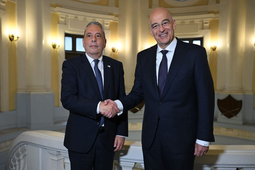 Συνάντηση Νίκου Δένδια με τον Υπουργό Άμυνας της Κυπριακής Δημοκρατίας Βασίλη Πάλμα στη ΛΑΕΔ