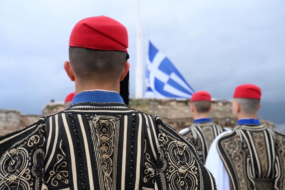 25η Μαρτίου: ξεκίνησαν οι εκδηλώσεις - Στις 11:00 η στρατιωτική παρέλαση στην Αθήνα