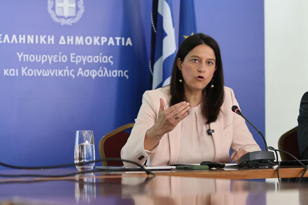 Νίκη Κεραμέως: Στα 920 ευρώ από 1η Απριλίου, η αύξηση συμπαρασύρει τριετίες, επιδόματα