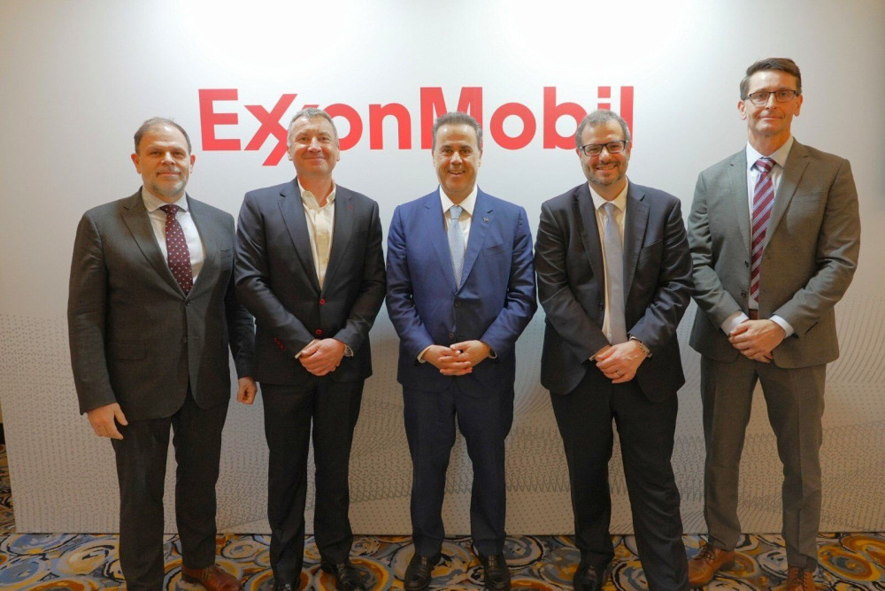 Συνάντηση Σταύρου Παπασταύρου με ExxonMobil: Σε τροχιά υλοποίησης η γεώτρηση στο Ιόνιο το 2027