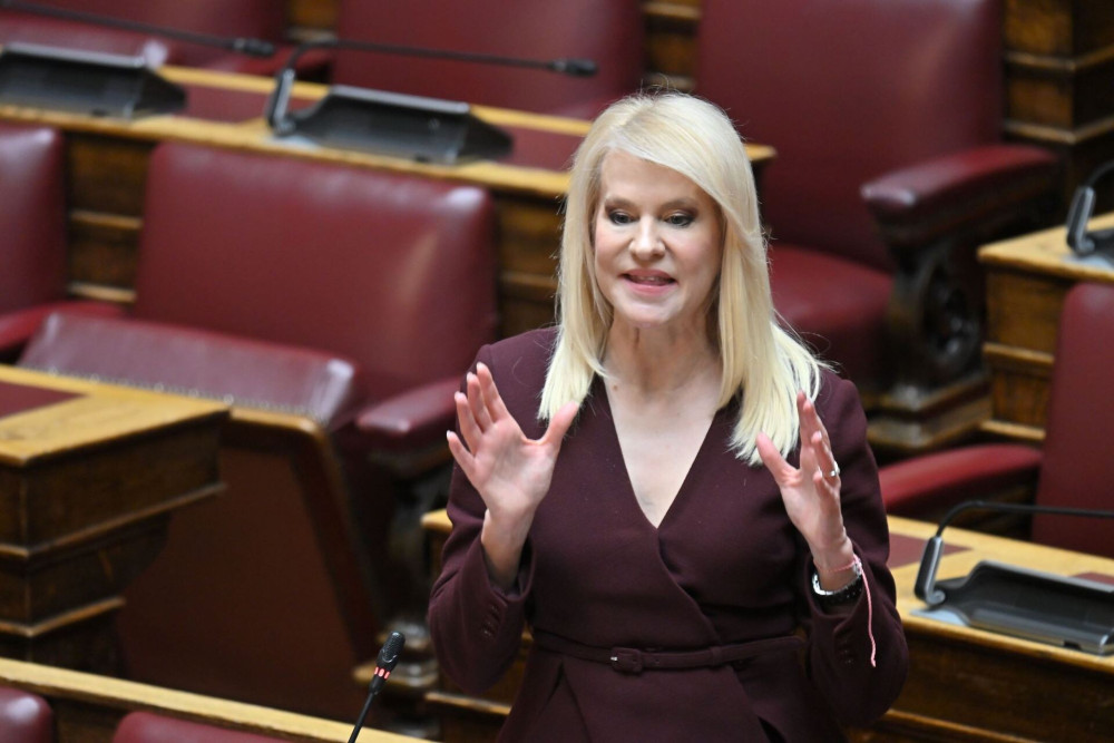 Εσωκομματικές τριβές στο ΠΑΣΟΚ για τη Θεοδώρα Τζάκρη: το «μπλόκο» των 20 ετών, η προειδοποίηση του Παύλου Γερουλάνου