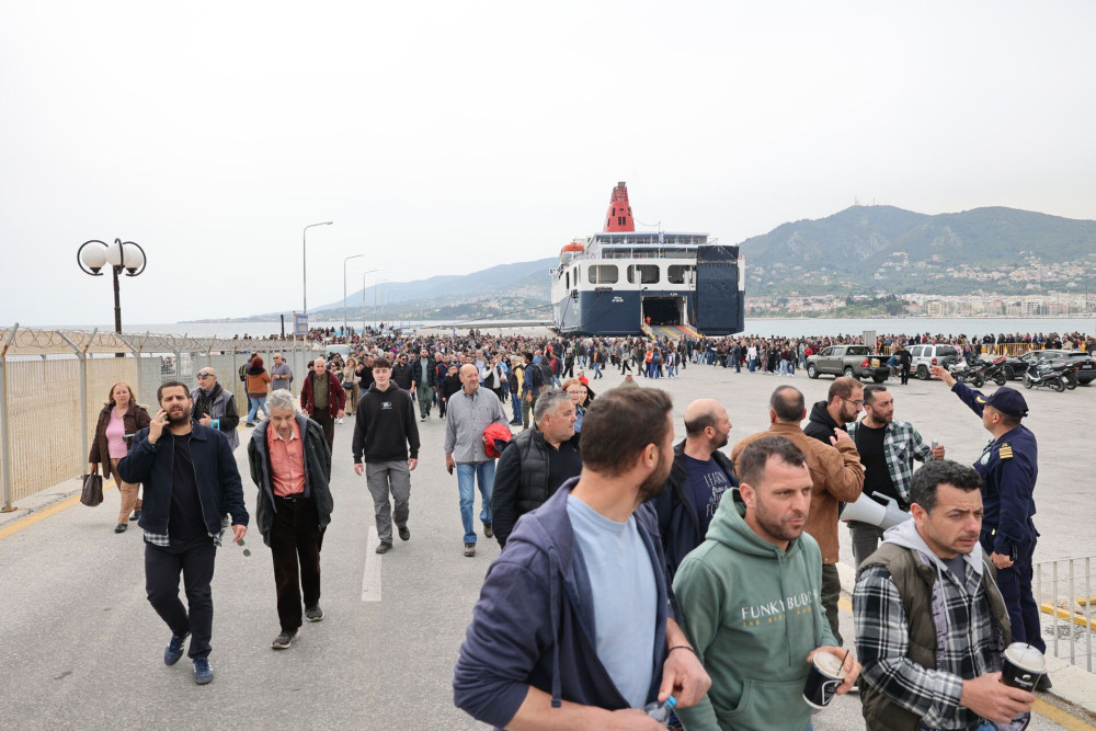 Διακόπτονται έως την επόμενη Τετάρτη τα ακτοπλοϊκά δρομολόγια Μυτιλήνης - Αϊβαλί λόγω των κτηνοτρόφων