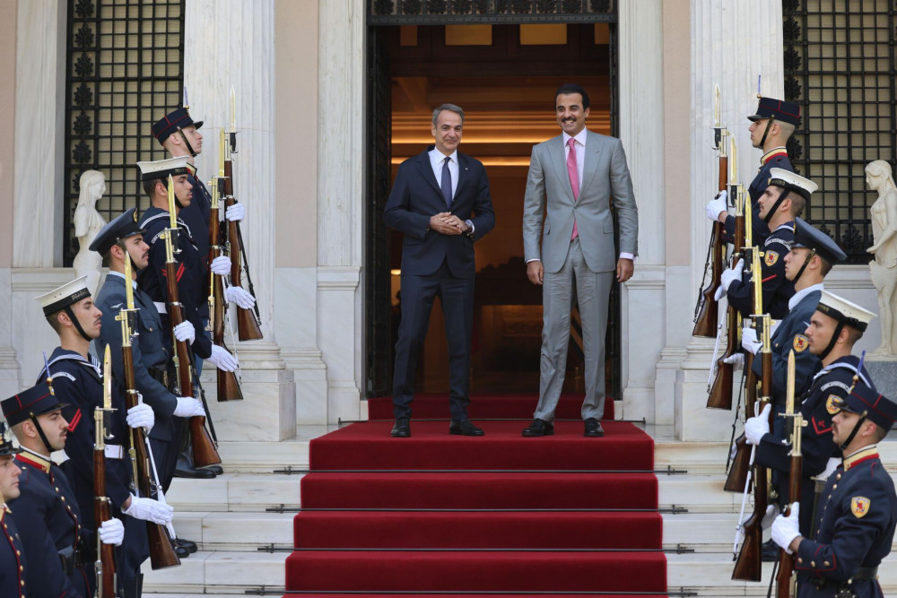 Κυριάκος Μητσοτάκης με εμίρη του Κατάρ: Έπαινοι για την ελληνική οικονομία και νέες επενδύσεις
