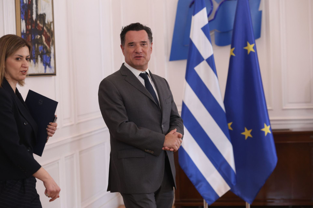 Ο Άδωνις, η Ευρωπαϊκή Εισαγγελία και ο… κουβάς των δήθεν τιμητών της Δικαιοσύνης