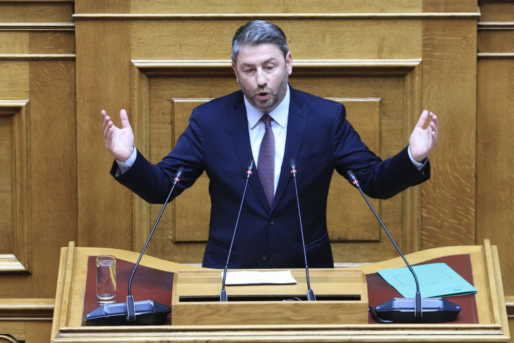 Από το «35ωρο για όλους» στο «μόνο για λίγους»: η θεαματική «κωλοτούμπα» Ανδρουλάκη και το ΠΑΣΟΚ της ασάφειας