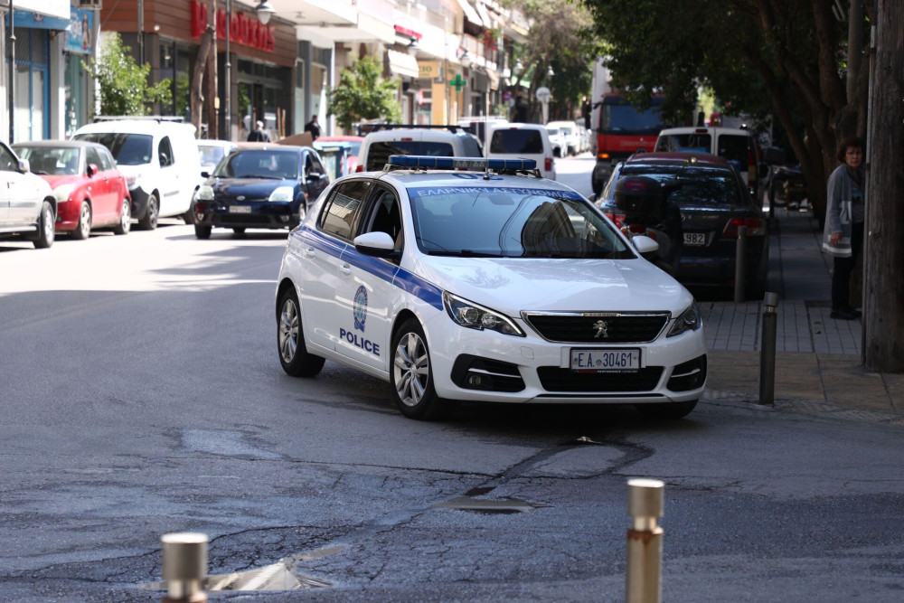 Βίντεο-ντοκουμέντο από τη ληστεία τράπεζας στην Κάτω Τιθορέα