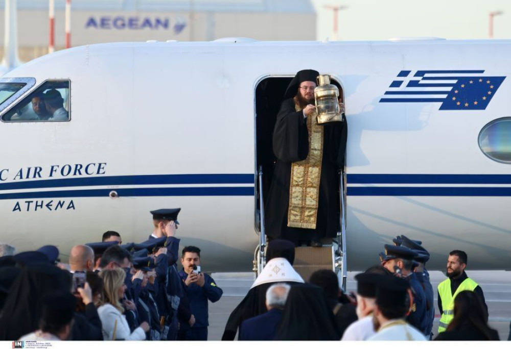 Έτοιμο το σχέδιο μεταφοράς του Αγίου Φωτός στην Ελλάδα - Πώς θα φτάσει και στην Κύπρο (video)