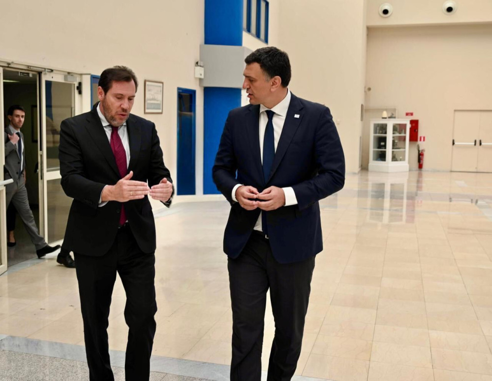 Συνάντηση Κικίλια με τον Ισπανό ομόλογό του: στο επίκεντρο τα μεσογειακά λιμάνια της ΕΕ