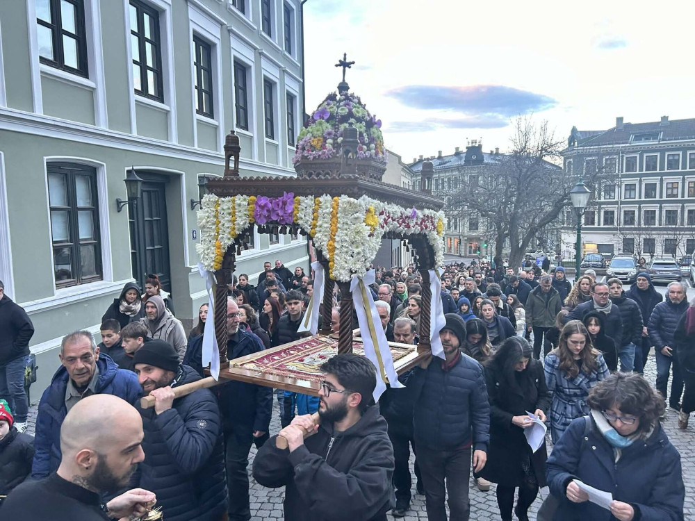 Νορβηγία: μια ελληνική κοινότητα κρατά ζωντανή την παράδοση του Πάσχα (photos)
