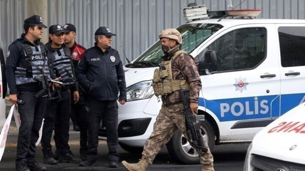 Τραγωδία στην Αττάλεια: αυτοκίνητο έπεσε από γκρεμό 400 μέτρων - πέντε νεκροί και δύο τραυματίες (video)
