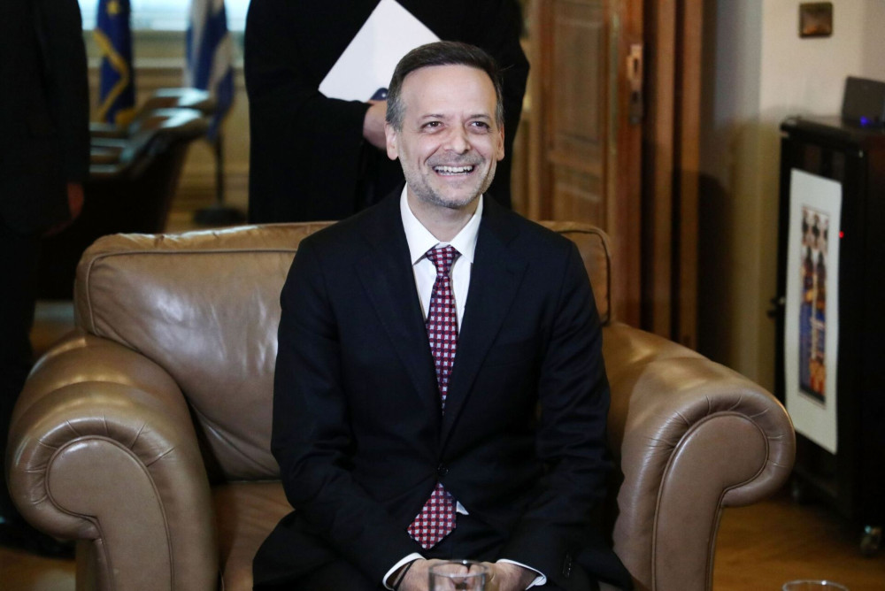 Ο Χάρης Δούκας ξέχασε τη μείωση θερμοκρασίας και θέλει δημοτικό τηλεοπτικό σταθμό