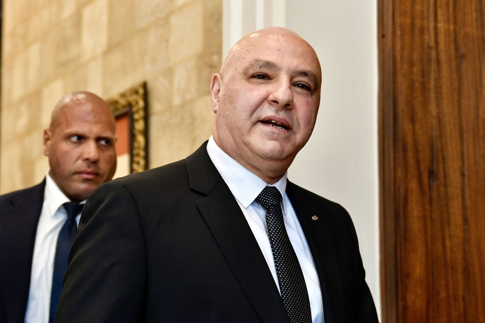 Οργή Αούν για το Ιράν: «Σταματήστε να χρησιμοποιείτε τον Λίβανο για τα παζάρια με τις ΗΠΑ»