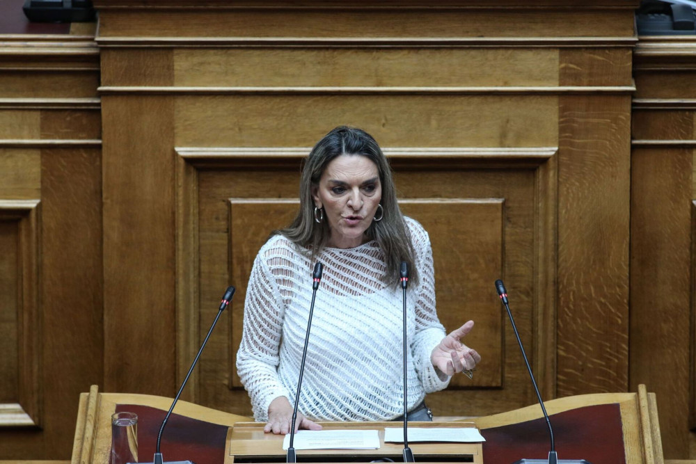 Πέτη Πέρκα κατά Αλέξη Τσίπρα: Κάνει το αρχηγικό κόμμα που ήθελε από το 2019 (video)