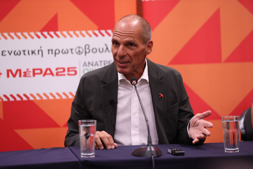 Βαρουφάκης: ο ξύπνιος ολιγάρχης θέλει να πέσει ο Μητσοτάκης, λατρεύει Τσίπρα - Ανδρουλάκη (video)