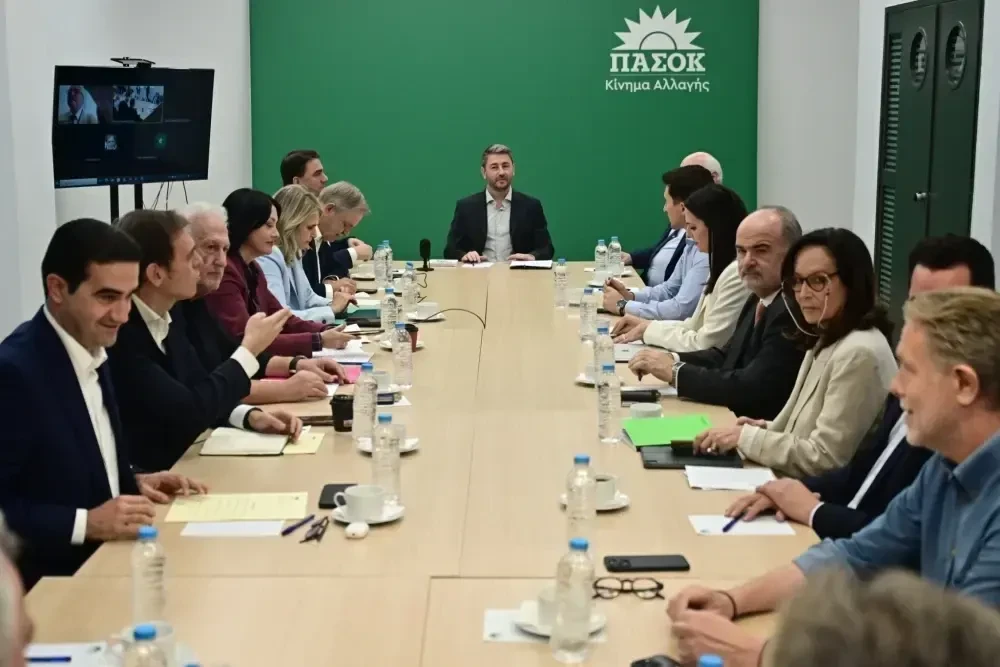 Ο… θυμός και το σκληρό ροκ δεν προσέφεραν τίποτα στο ΠΑΣΟΚ