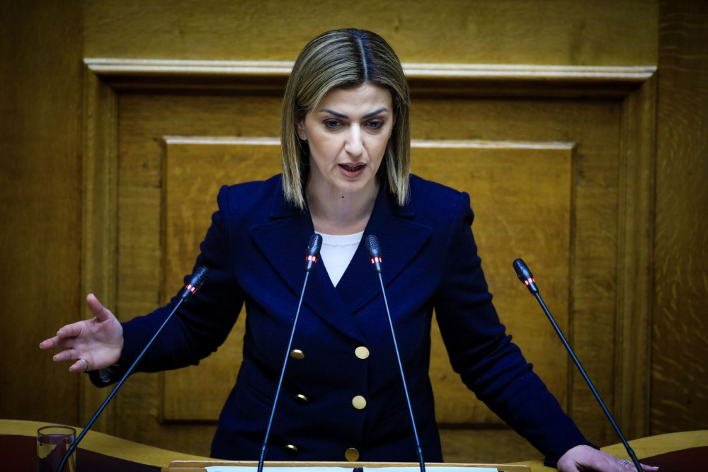 Ειρήνη Αγαπηδάκη: μεταφέρθηκε στο ιατρείο της Βουλής μετά από αδιαθεσία