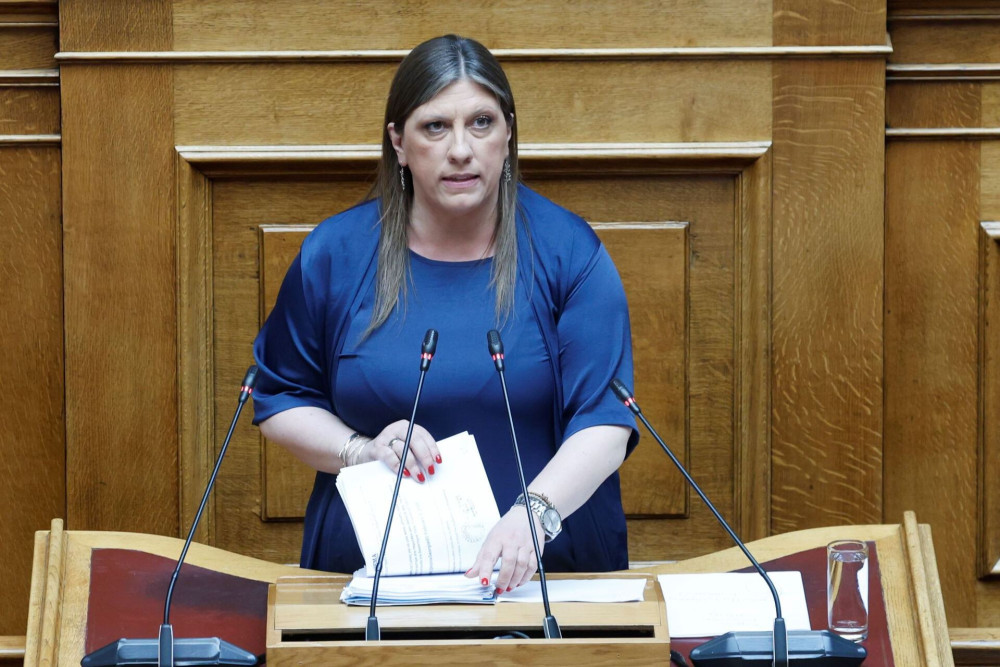 Τσίπρας, Καρυστιανού πιέζουν τη Ζωή: απασφάλισε στη Βουλή με το βλέμμα στις δημοσκοπήσεις