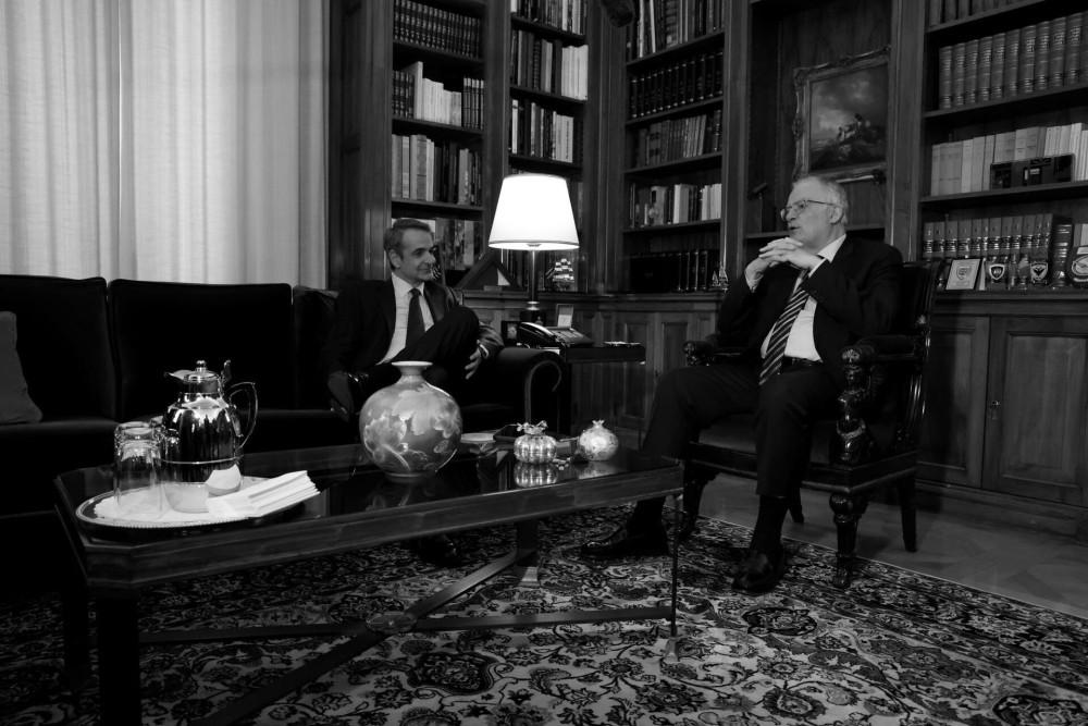 Μητσοτάκης σε Τασούλα: Σε έναν χρόνο οι εκλογές, η αναδιάταξη του πολιτικού σκηνικού δεν μας αφορά (video)