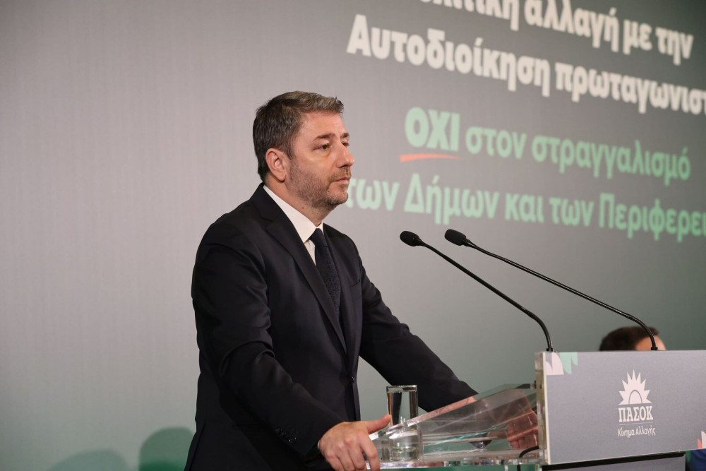 Σε πανικό ο Ανδρουλάκης: τώρα του φταίνε οι δημοσκοπήσεις για τα χάλια του ΠΑΣΟΚ