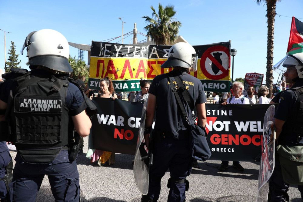 Ένταση στον Πειραιά για το ισραηλινό κρουαζιερόπλοιο «Crown Iris»