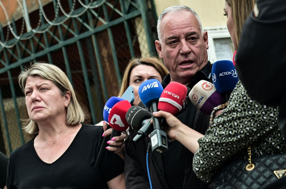 Άρης Πορτοσάλτε για δίκη Λυγγερίδη: Μόνο ΣΚΑΪ και Μανιφέστο ασχολούνται - Πατέρας Λυγγερίδης: Ξεφτίλα της ξεφτίλας (video)