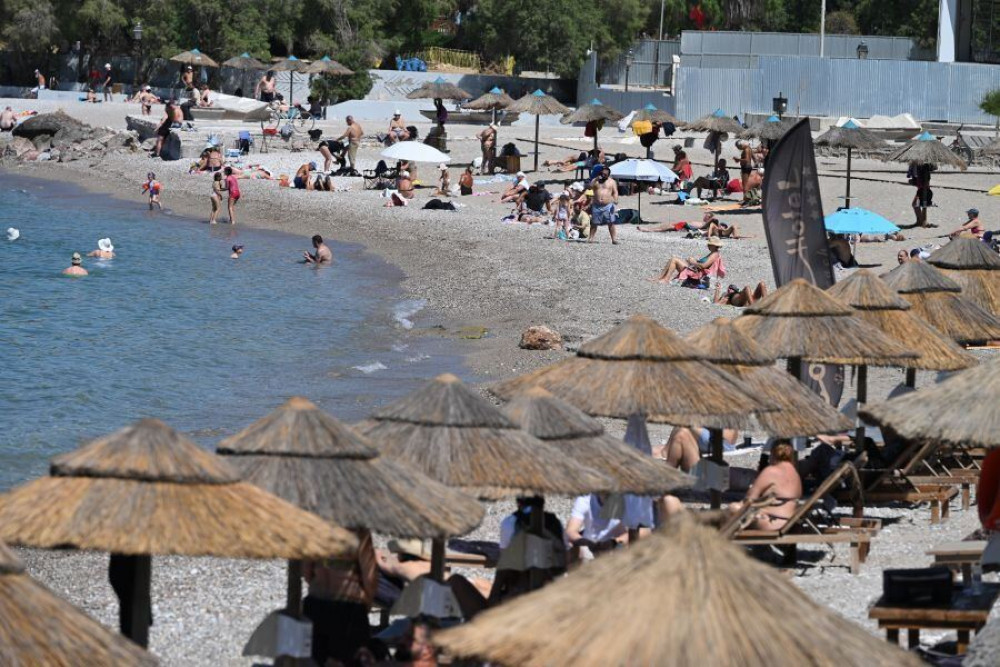 «Καμπανάκι» για τις παραλίες: ακατάλληλη για μπάνιο σχεδόν 1 στις 3 - Ποιες περιοχές της Αττικής μπήκαν στο «μικροσκόπιο»