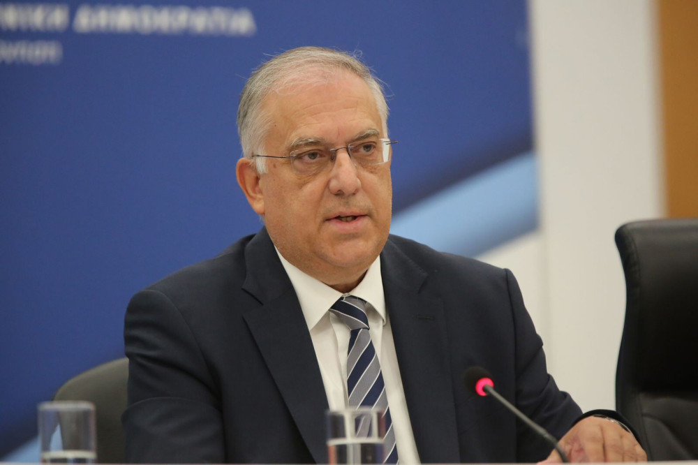 Ολοκληρώθηκε η σύσκεψη για την ακρίβεια - Δηλώσεις στις 14:00 από Θεοδωρικάκο
