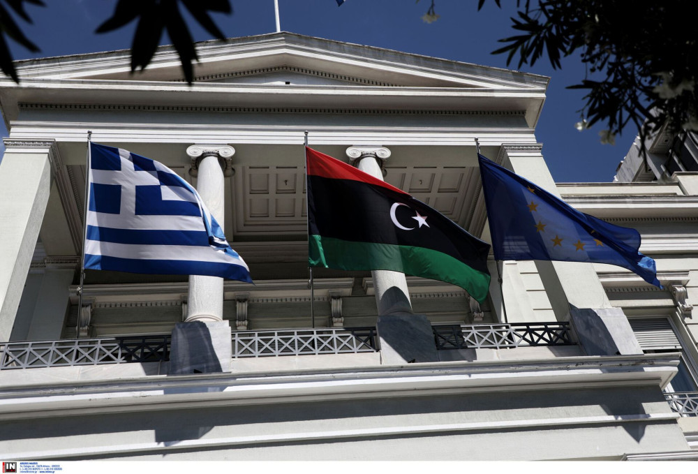 Δημήτρης Αβραμόπουλος: Από τη σιωπή στον διάλογο - Μια νέα ευκαιρία για τις ελληνολιβυκές σχέσεις