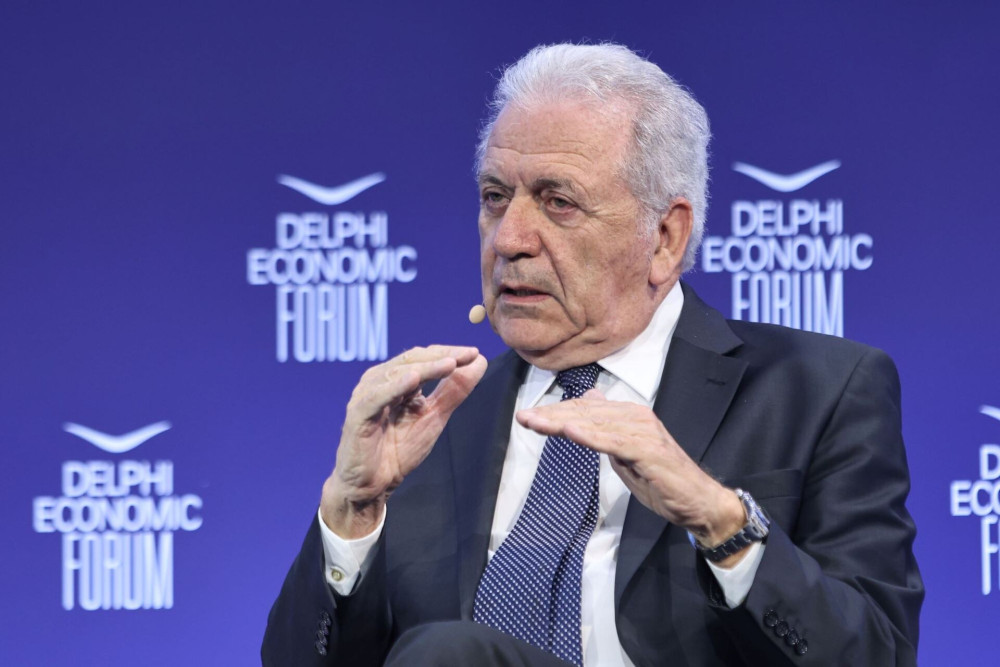Δημήτρης Αβραμόπουλος: «Δεν απολογούμαι σε κανέναν κερατά»