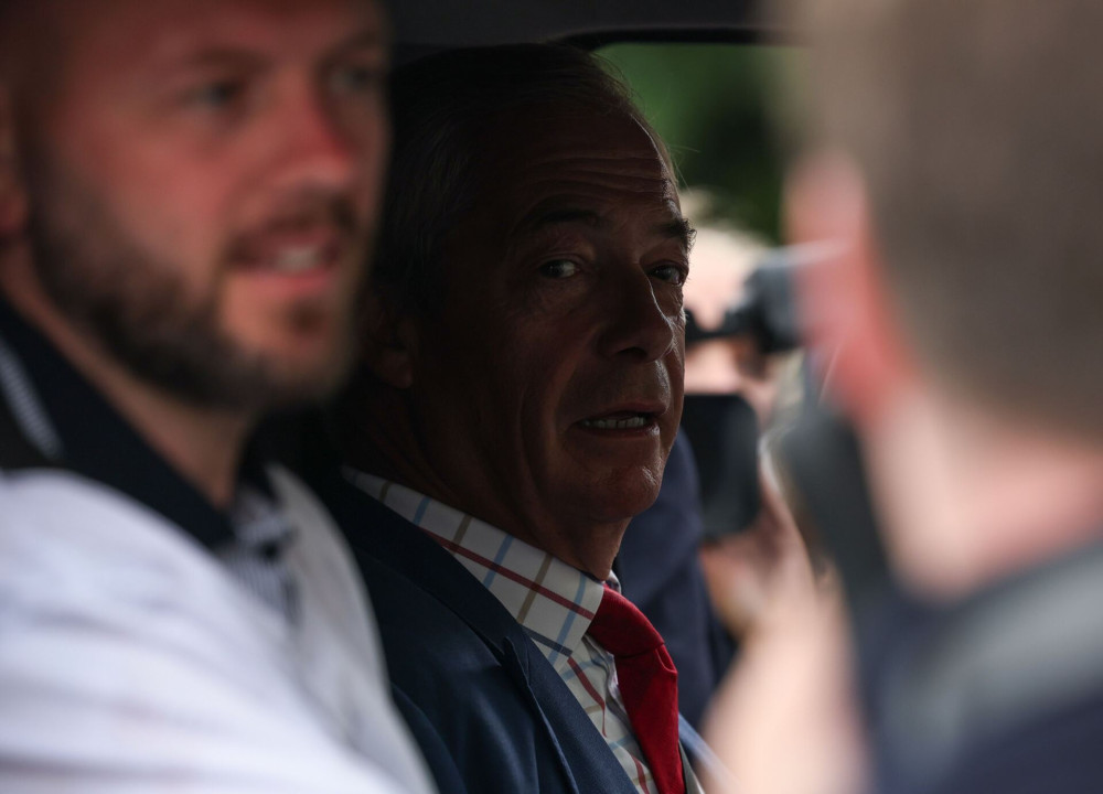 Κίνηση υψηλού ρίσκου η ξαφνική παραίτηση Φάρατζ
