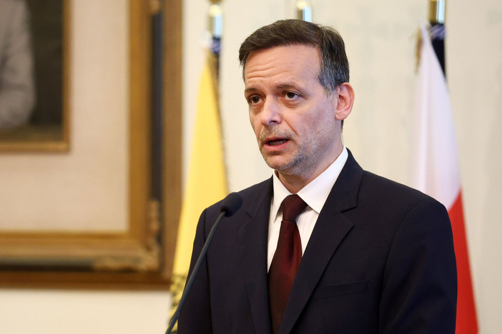 Παράταξη Χάρη Δούκα: καταγγελία ότι έταξαν γραφείο σε Χρυσαυγίτη για να ψηφίσει δάνειο στον δήμο