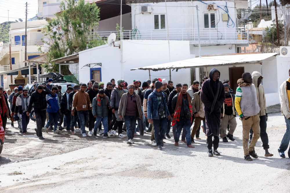 Στο Συμβούλιο Εσωτερικών Υποθέσεων η ελληνική πρόταση για το μεταναστευτικό - Στο επίκεντρο ο έκτακτος μηχανισμός και τα Return Hubs
