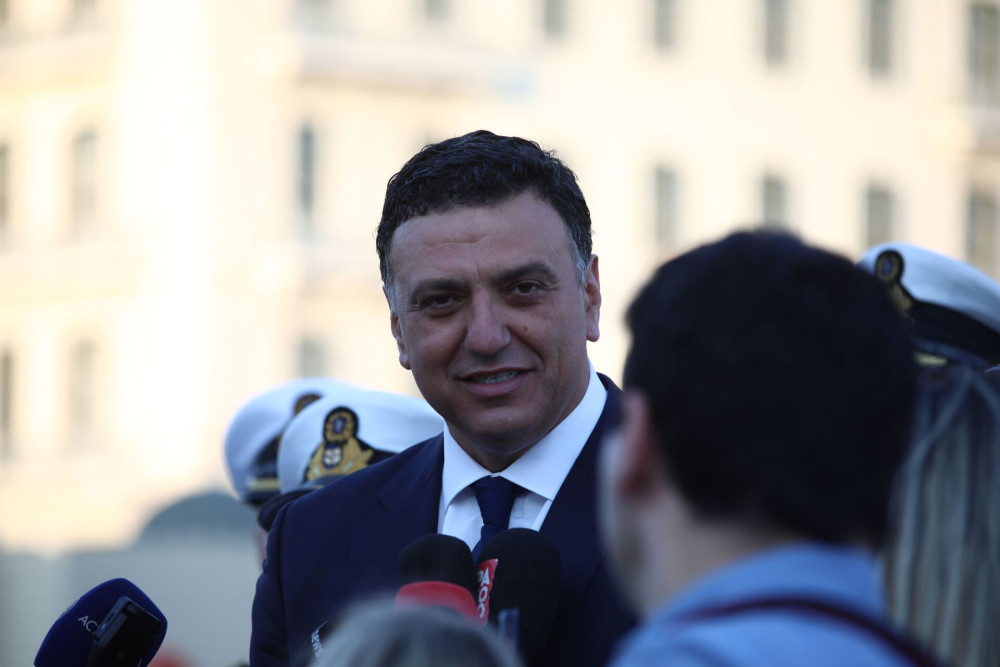 Βασίλης Κικίλιας: το μήνυμα στους ταξιδιώτες από το λιμάνι του Πειραιά (video)