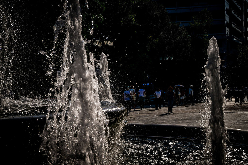 EMY: έκτακτο δελτίο για τον καύσωνα - Τους 43 βαθμούς θα φτάσει η θερμοκρασία - «Πορτοκαλί» περιοχές