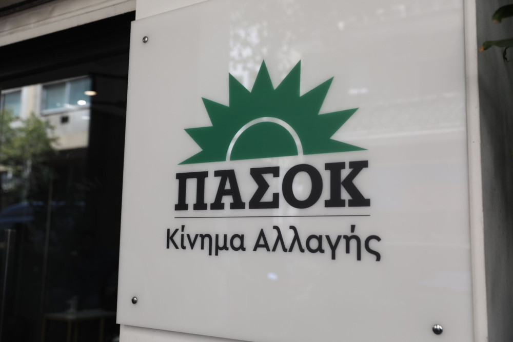 Ρουκέτες ΠΑΣΟΚ κατά Τσίπρα: Κάνει service στα συμφέροντα της εγχώριας ολιγαρχίας