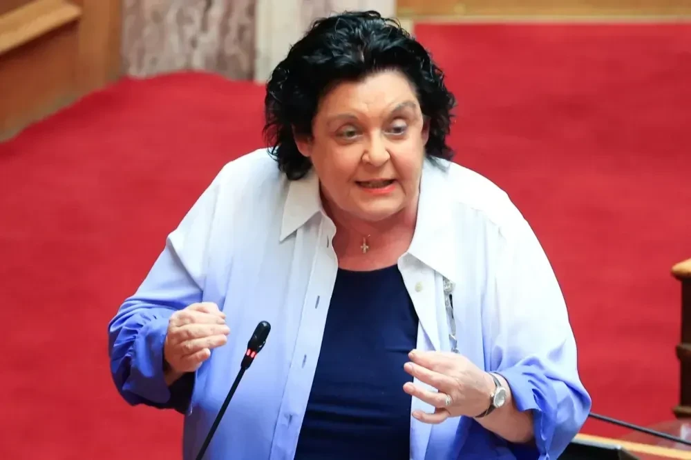 Κανέλλη για Τσίπρα: Ποια ανανέωση; Μου θυμίζει χάπια για κλιμακτήριο (video)