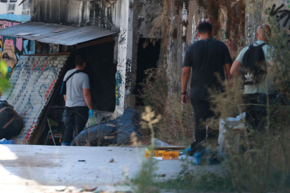 Θρίλερ στην Κυψέλη: στο «μικροσκόπιο» άστεγος με ποινικό παρελθόν για τη νεκρή Βρετανίδα