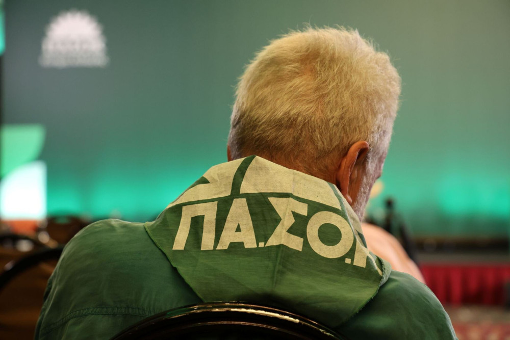 Οι ψηφοφόροι του ΠΑΣΟΚ κατεδαφίζουν το αφήγημα Ανδρουλάκη για νίκη