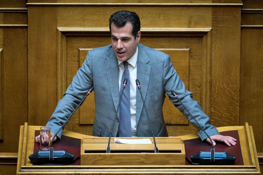 Θάνος Πλεύρης: Συνταγματική ασπίδα για σημαία και γλώσσα, στη συζήτηση για την αναθεώρηση