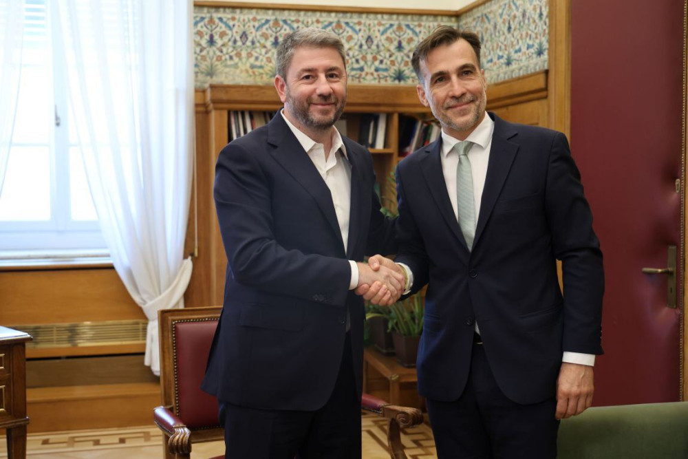 Ο Μιχάλης Χουρδάκης του Νίκου Ανδρουλάκη αφήνει ανοιχτό το ενδεχόμενο συνεργασίας ΕΛ.Α.Σ.-ΠΑΣΟΚ