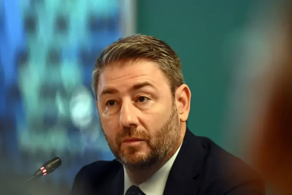 Υπό πίεση ο Ανδρουλάκης: Ψίθυροι για έκτακτο συνέδριο, αν δεν ανακάμψει το ΠΑΣΟΚ