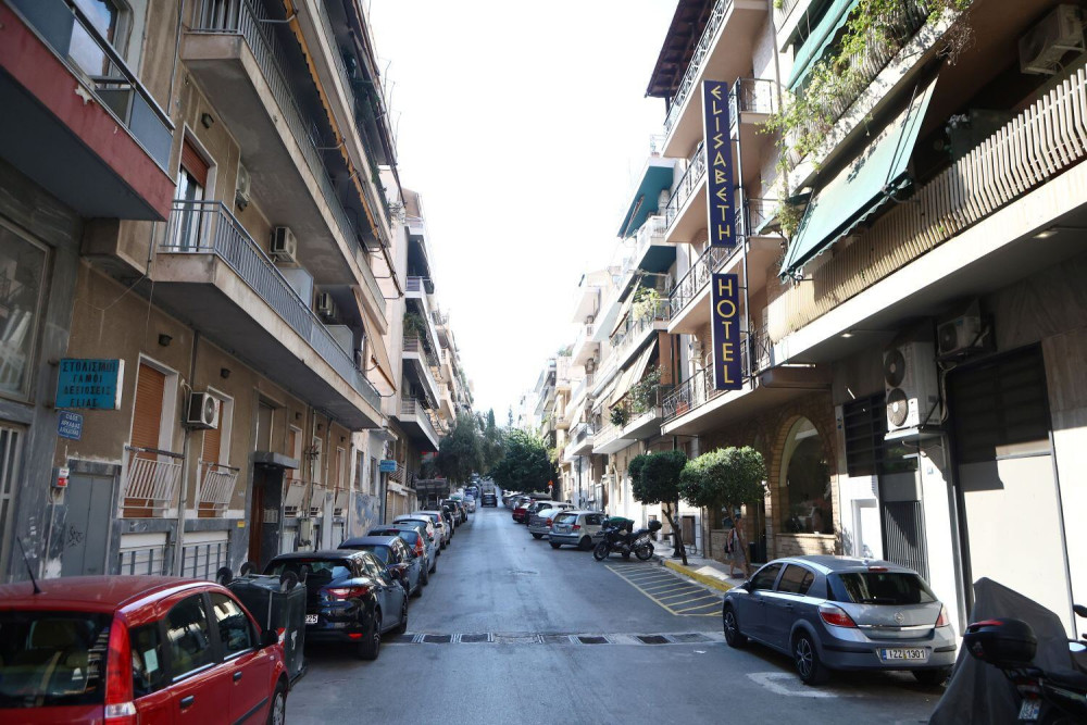 Μιχαλακοπούλου: νεκρή 53χρονη που  έπεσε από τον 5ο όροφο πολυκατοικίας