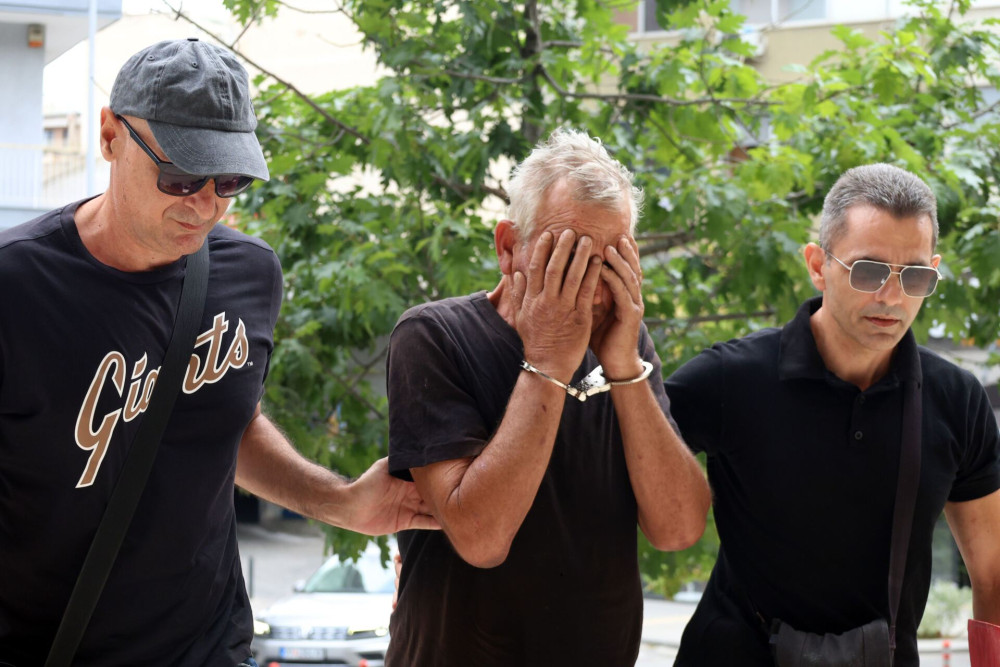 Θεσσαλονίκη: προφυλακίστηκε ο εμπρηστής της Σίνδου - «Ήμουν πιεσμένος από τη δουλειά» (video)