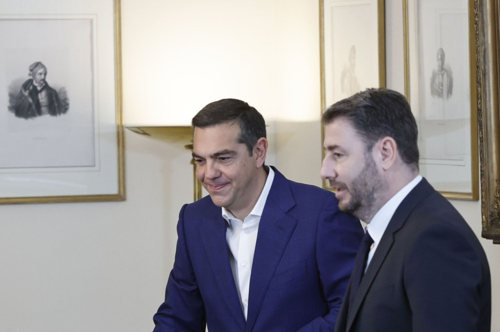 Τα κρυφά σχέδια Ανδρουλάκη-Τσίπρα: οι υποσχέσεις που φέρνουν φόρους και ακύρωση ενισχύσεων